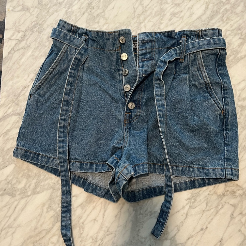 Abercrombie & Fitch shorts Size:10